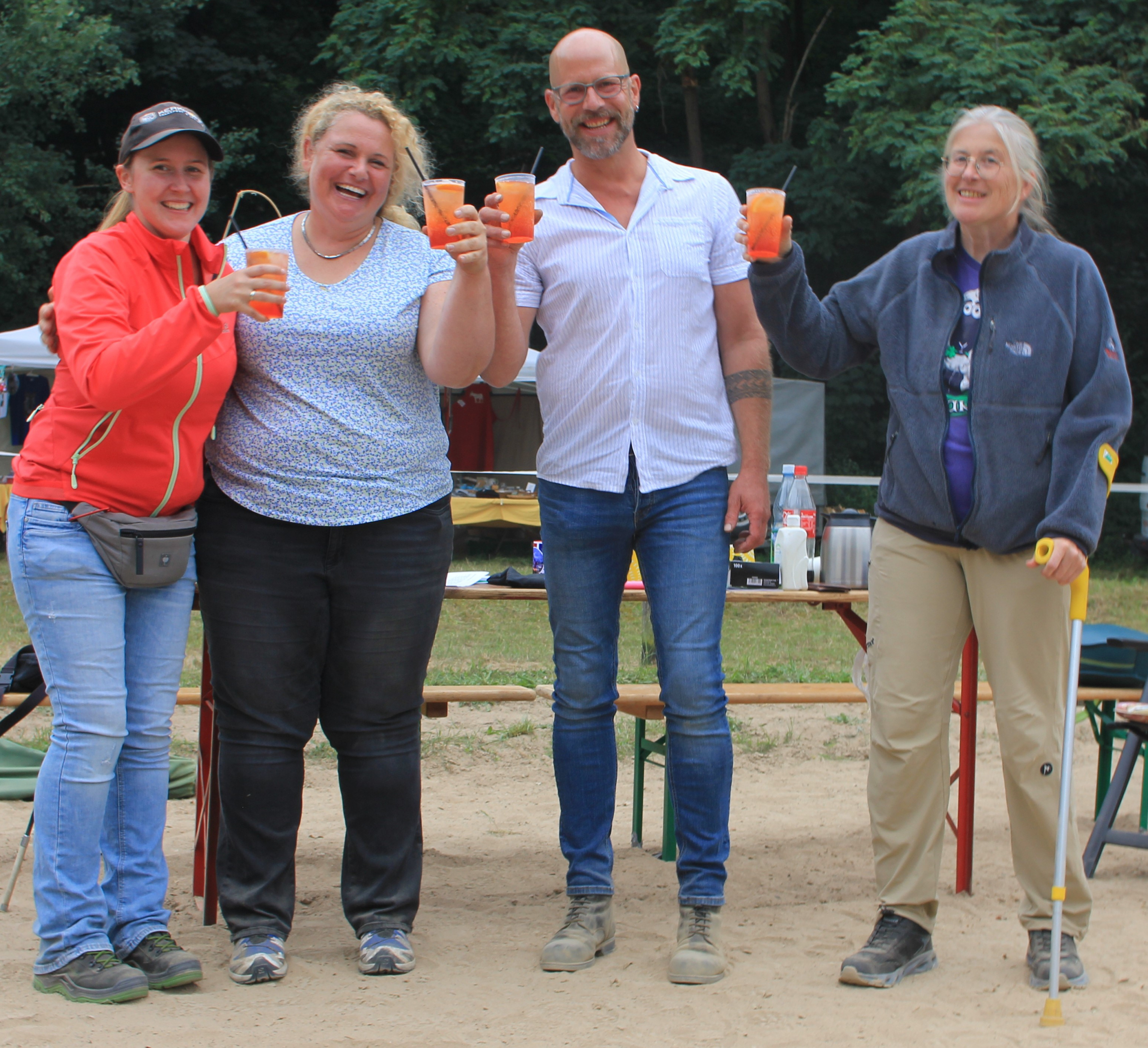 Richterinnen und Richter nach der Exterieurbewertung Foto: Nach getaner Richterarbeit: v. l. n. r. Jasmin Redeker, Melanie Striebinger, Sören Meyer, Maren Hessing